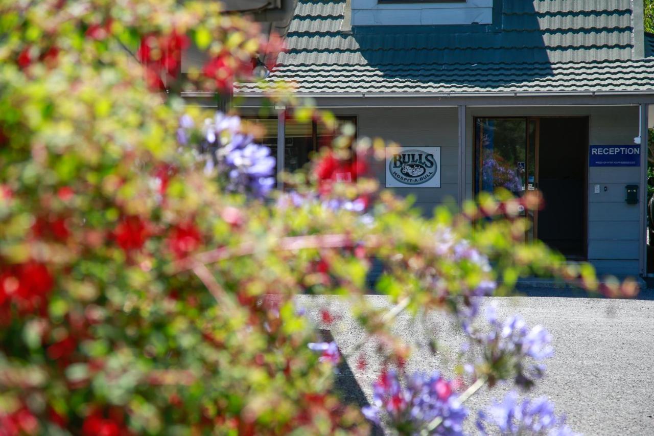 Bulls Motel&Holiday Park Halcombe Dış mekan fotoğraf