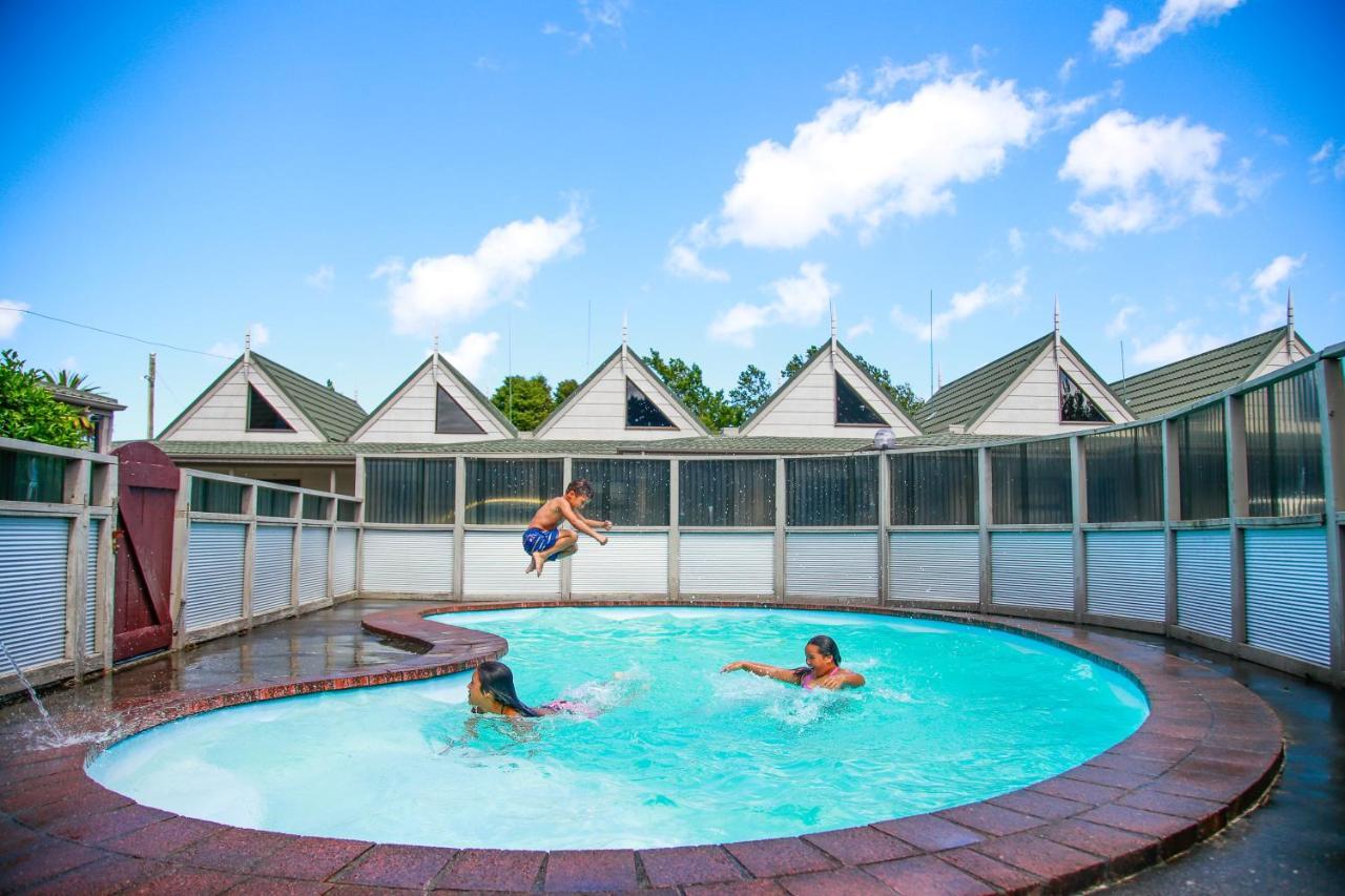 Bulls Motel&Holiday Park Halcombe Dış mekan fotoğraf